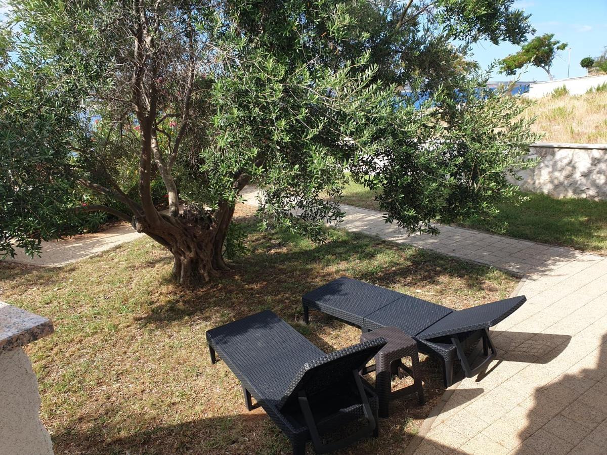 Summertime Apartmani Povljana Exteriér fotografie